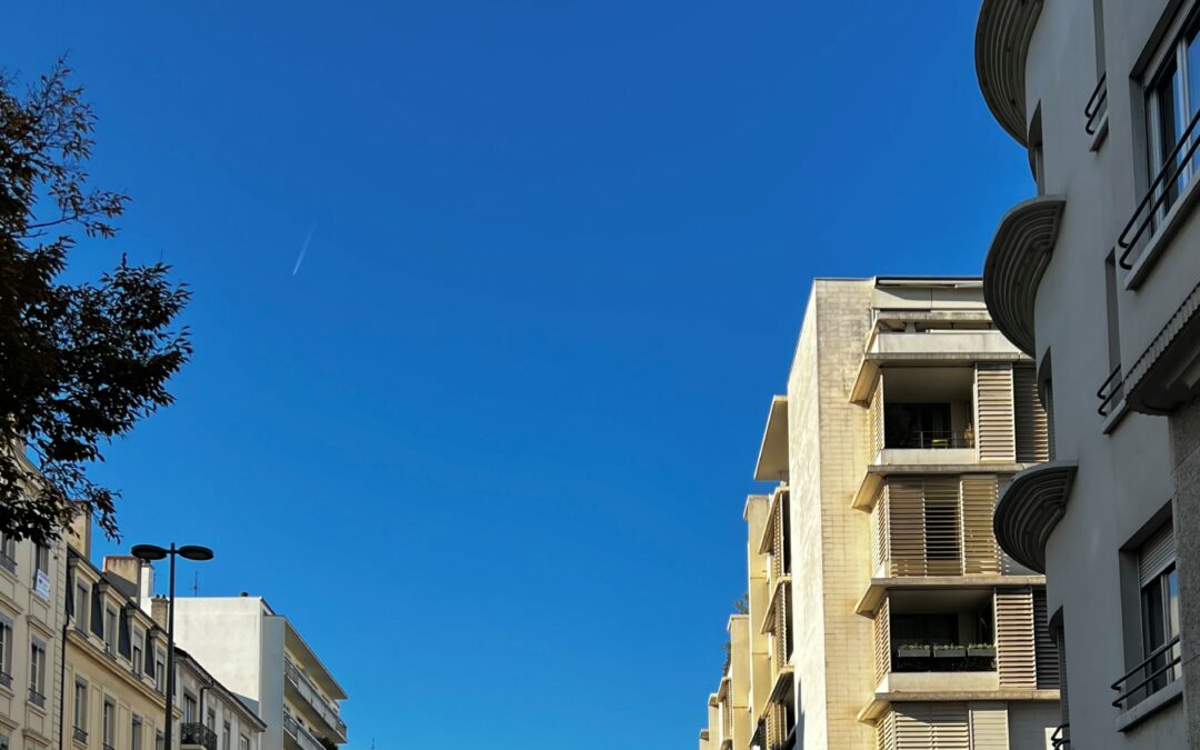 Responsabilité du syndic dans le suivi des travaux décidés en assemblée générale de copropriété